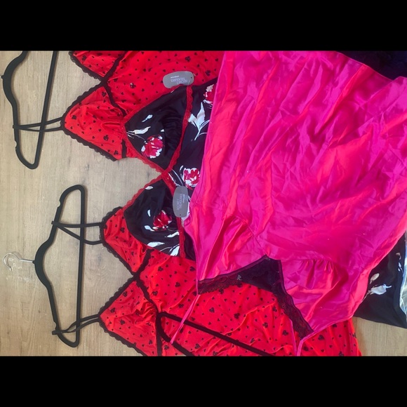 Buy all 4  nightgown
New with tags 
XL (16-18) - Picture 3 of 11
